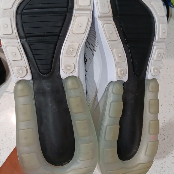 Almost New Nike Air Max 270 White Sneakers - Picture 5 of 6